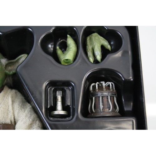 1008 - Boxed Hot Toys Movie Masterpiece 1/6 scale Star Wars Yoda MMS369 figure, complete and excellent