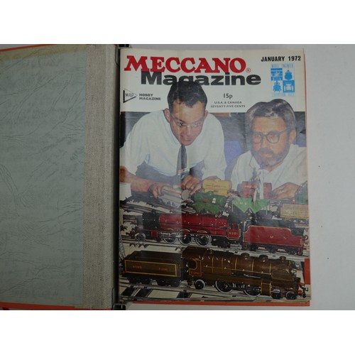 235 - Meccano ephemera - Large quantity of magazines and books from the mid 20th C onwards to include The ... 