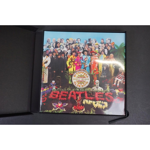 1031 - CD / Blu-ray DVD - The Beatles Sgt Pepper's Lonely Hearts Club Band Box Set, ex with some outer box ... 