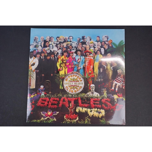 1031 - CD / Blu-ray DVD - The Beatles Sgt Pepper's Lonely Hearts Club Band Box Set, ex with some outer box ... 