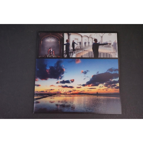 1079 - Vinyl / CD / Autograph - Steve Hackett Genesis Revisited II Box Set 0506241, signed by Hackett to th... 