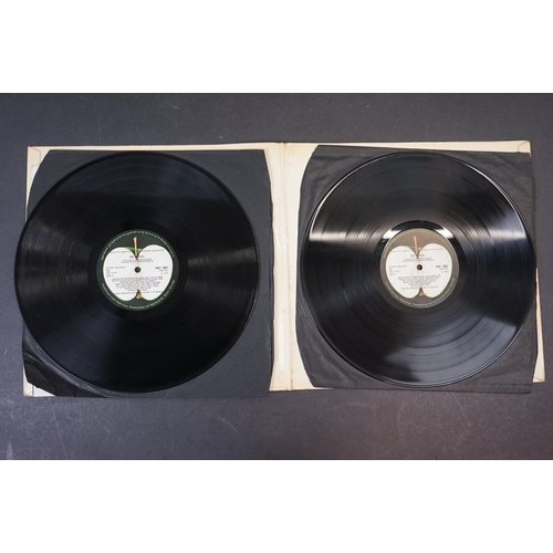 1112 - Vinyl - The Beatles - White Album. Original UK 1st pressing numbered Top Loader and complete Mono co... 