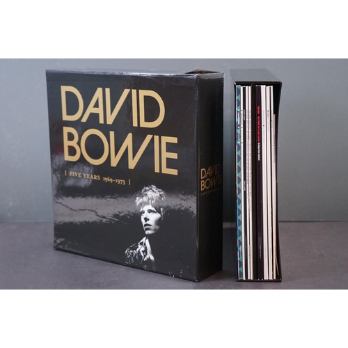 251 - Vinyl - David Bowie Five Years 1969-1973 Box Set, complete and ex, a bit of squash & wear to outer b... 