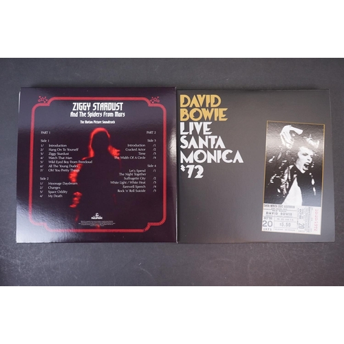 251 - Vinyl - David Bowie Five Years 1969-1973 Box Set, complete and ex, a bit of squash & wear to outer b... 