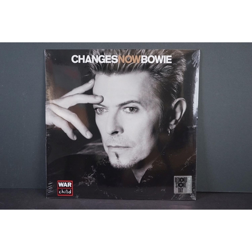 260 - Vinyl - Three David Bowie Record Store Day UK LP releases to include The World of David Bowie, Pin U... 