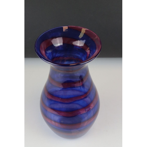 10 - Raggio signed art glass vase with spiral decoration signed and dated 2000,26 cm tall.