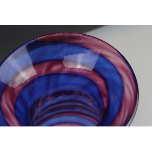 10 - Raggio signed art glass vase with spiral decoration signed and dated 2000,26 cm tall.