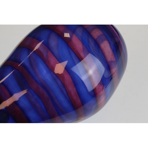 10 - Raggio signed art glass vase with spiral decoration signed and dated 2000,26 cm tall.
