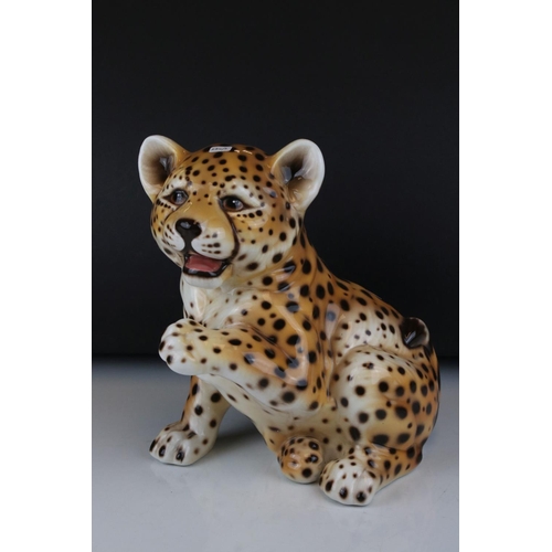 9 - Sitting leopard & Melba Ware rhino (2)