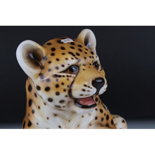 9 - Sitting leopard & Melba Ware rhino (2)