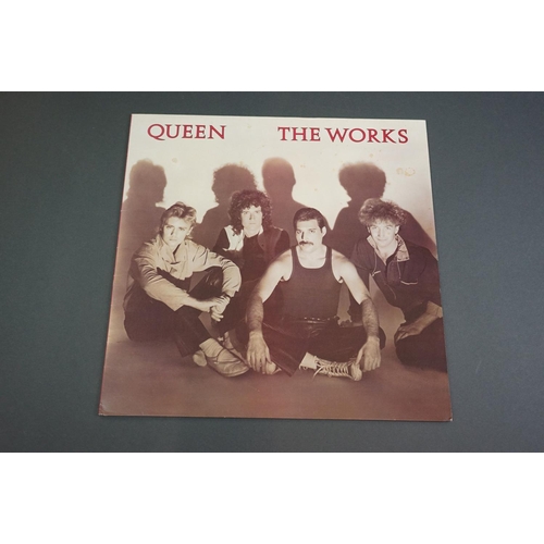 1270 - Vinyl - Seven Queen LPs to include News of the World, Sheer Heart Attack x 2, Queen 2, The Works, Gr... 