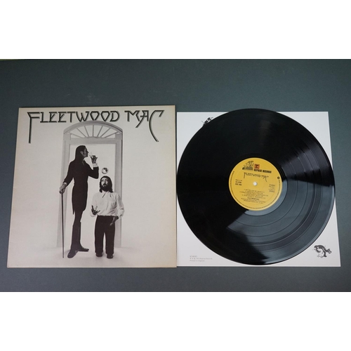 1246 - Vinyl - 10 Fleetwood Mac LPs to include self titled on Embassy EMB31036, Tango In The Night, Then Pl... 