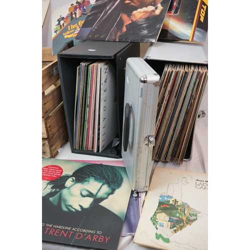 196 - Vinyl - Approx 100 vinyl LP's and 12