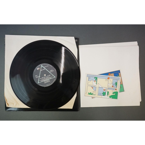 326 - Vinyl - Three Pink Floyd LPs to include Wish You Were Here (SHVL814) with postcard, Dark Side of the... 