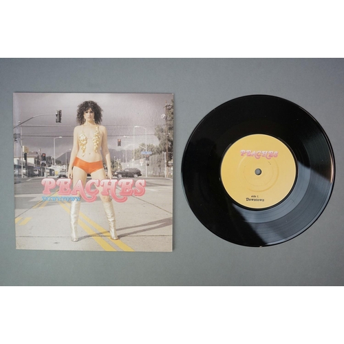 234 - Vinyl - Peaches 3 12