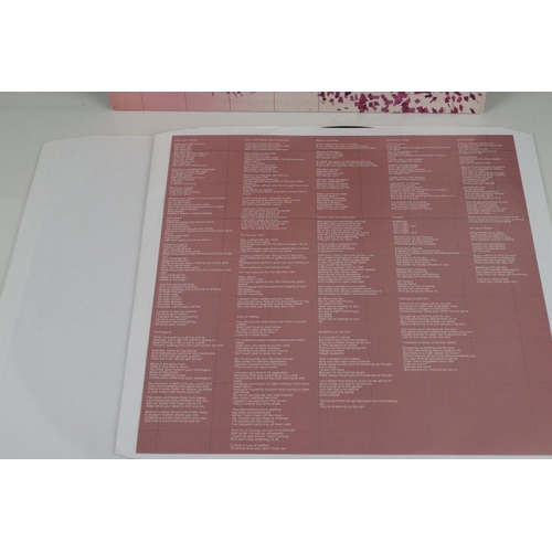 33 - Vinyl - Garbage Beautiful Garbage Double LP on Mushroom MUSH95LP, with lyric inner, sleeve vg++, vin... 