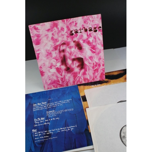 35 - Vinyl - Garbage self titled Double LP on Mushroom L31450, with both inner sleeves, sleeves vg+ overa... 