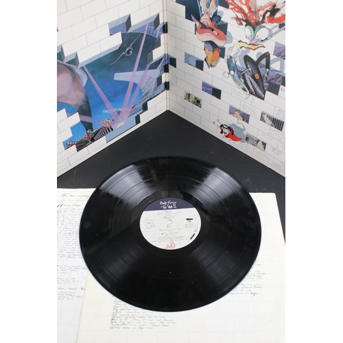 36 - Vinyl - Pink Floyd The Wall LP (CBS 36183) US pressing paper inner and 'Pink Floyd The Wall' 10x18cm... 