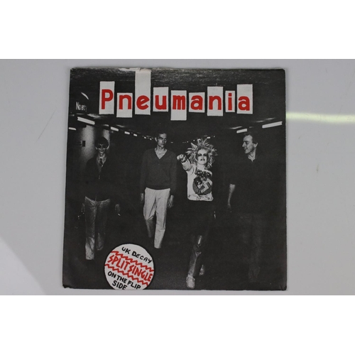 417 - Vinyl - UK Delay / Pneumania Split Single 45 on Plastic Records PLAS001 within wrap around sleeve wi... 