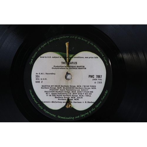 49 - Vinyl - The Beatles two copies of The White Album (PMC 7067/8) first one numbered 0161086 top opener... 