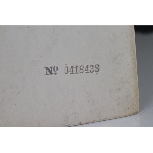 1402 - Vinyl - The Beatles - The White Album, numbered 0418438, top loading double sleeve with original bla... 