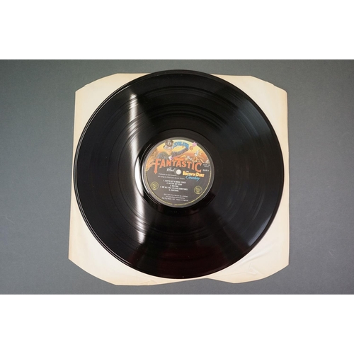 1094 - Vinyl - Elton John - Captain Fantastic The Brown Dirt Cowboy (DJM Records DJLPX 1), complete with po... 