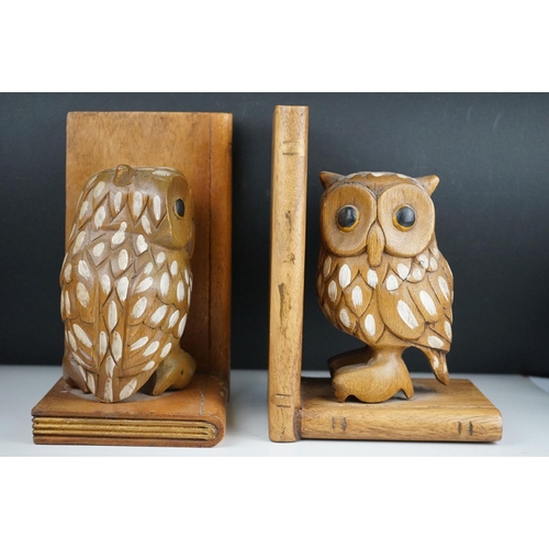 37 - Pair of carved wooden bookends in the form of of owls.