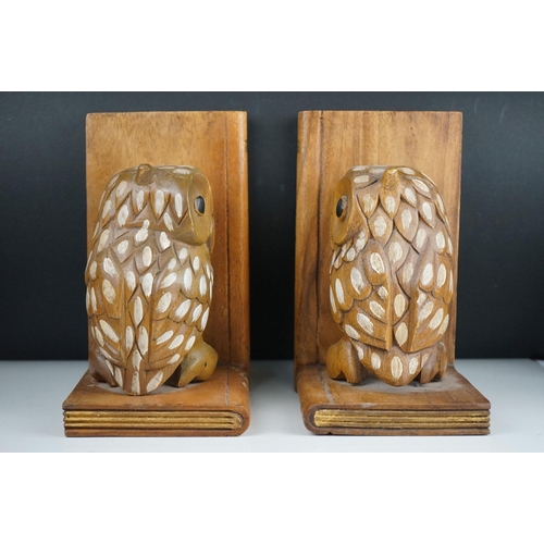 37 - Pair of carved wooden bookends in the form of of owls.