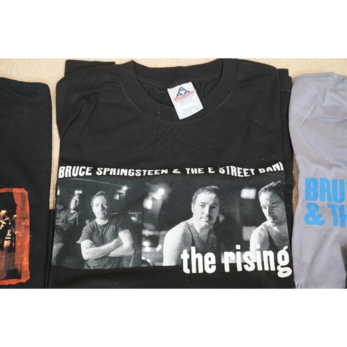 101 - Music Memorabilia - Bruce Springsteen - Quantity of items relating to The Boss to include 7 x tees, ... 