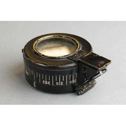 74 - A British Military World War Two MkIII Marching Compass, Maker Marked For T.G. Co. Ltd, No.B195751, ... 