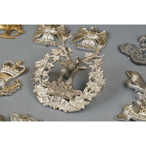 119 - A Large Quantity Of Mainly British Military Badges To Include The London Scottish Regiment, The Came... 