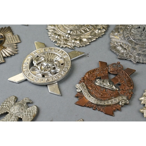 119 - A Large Quantity Of Mainly British Military Badges To Include The London Scottish Regiment, The Came... 