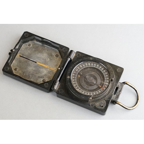 73 - A World War Two Era Mark 1 Magnetic Marching Compass By T.G.Co. Ltd, Serial No.B228838, Marked With ... 