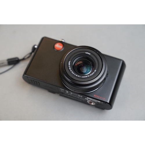 A Leica D-Lux 3 digital camera with Leica DC Vario-Elmarit 1:2.8