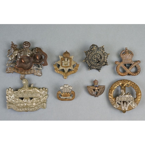 140 - A Collection of Approx 25 x Mainly British Military Cap Badges To Include The Gloucestershire Regime... 