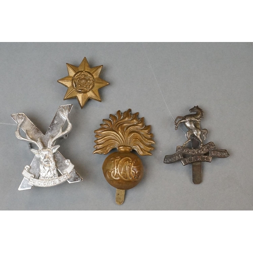 140 - A Collection of Approx 25 x Mainly British Military Cap Badges To Include The Gloucestershire Regime... 