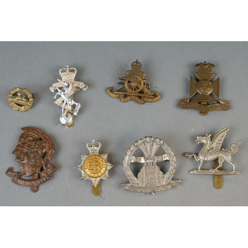 141 - A Collection Of Approx 25 x Mainly British Military Cap Badges To Include The Surrey Yeomanry, The N... 