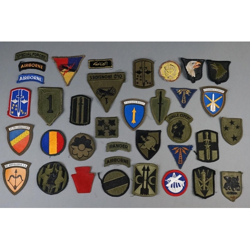 142 - A Collection Of Approx 35 Mixed Military Cloth Badges / Patches.