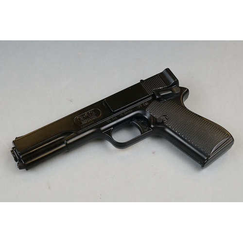 153 - A Sportsmarketing G.10 18 Shot .177 CAL. / 4.5mm BB Repeater Air Pistol In Original Box.