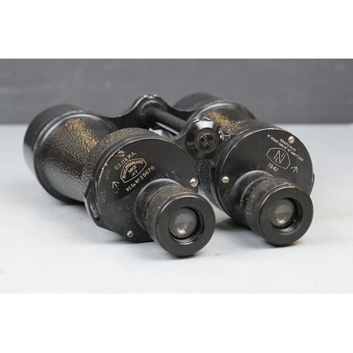 159 - A Pair Of World War Two Military Issued Binoprism No.5 MK.II x7 Binoculars, Dated 1941 And Marked Wi... 