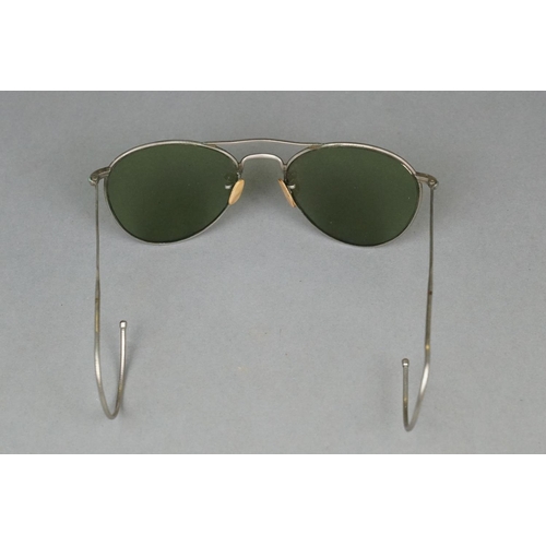 161 - A Pair Of World War Two Military Aircrew MK VIII Anti Glare Spectacles In Original Case, Size Large,... 