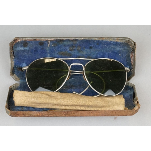 161 - A Pair Of World War Two Military Aircrew MK VIII Anti Glare Spectacles In Original Case, Size Large,... 