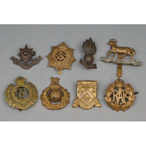 162 - A Small Collection Of British Military Cap Badges To Include The Worcestershire Regiment, The Army S... 