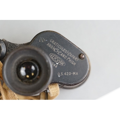 179 - A Pair Of World War Two Issued Military Field Binoculars By Kershaw, Sino Prism No.2 MkIII x6 No.222... 