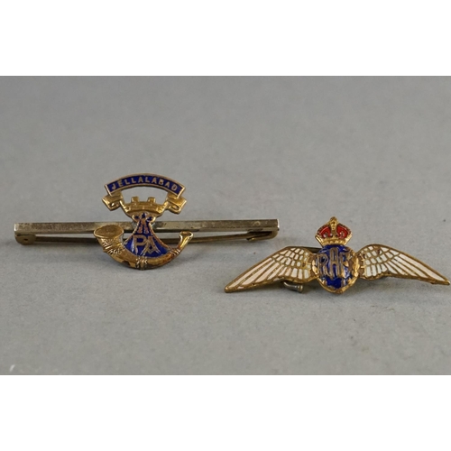 189 - A Small Group Of Military Collectables To Include Two Sweetheart Brooches To Include A Royal Air For... 