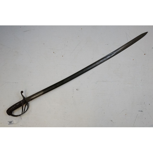 187 - A British 19th Century Military Cavalry Sword, Blade Length Is Approx 89.5cm With An Overall Length ... 