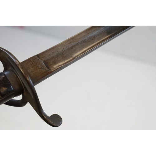 187 - A British 19th Century Military Cavalry Sword, Blade Length Is Approx 89.5cm With An Overall Length ... 