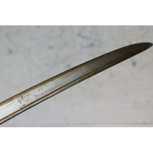 209 - A British 19th Century Military Cavalry Sword, Blade Length Is Approx 89.5cm With An Overall Length ... 