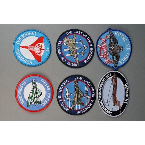 317 - A Collection Of Approx Fifteen Cloth Badges / Patches Relating To The Royal Air Force.