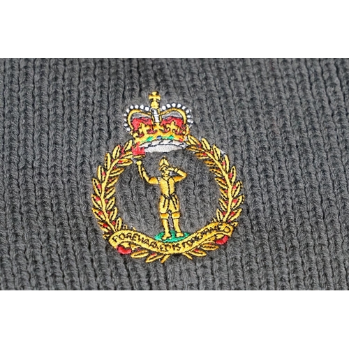 318 - A Collection Of Clothing Relating To The Royal Observer Corps To Include Tie, Side Cap, Beret And T-... 